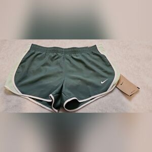 Nike Girls M Athletic Shorts
